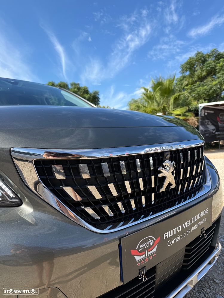 Peugeot 3008 PureTech 130 Stop & Start GPF EAT8 Allure - 4