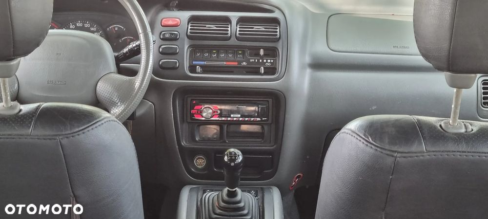 Suzuki Vitara - 22