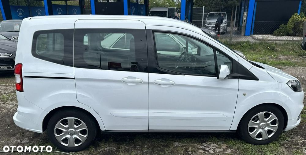 Ford Transit Courier - 7