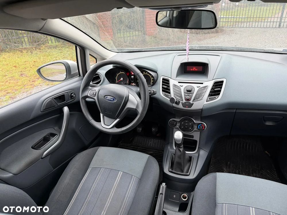 Ford Fiesta - 8