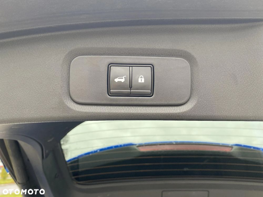 Nissan Qashqai 1.3 DIG-T N-Connecta DCT - 27