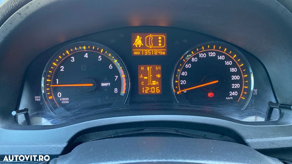 Toyota Avensis 1.8 Travel - 11