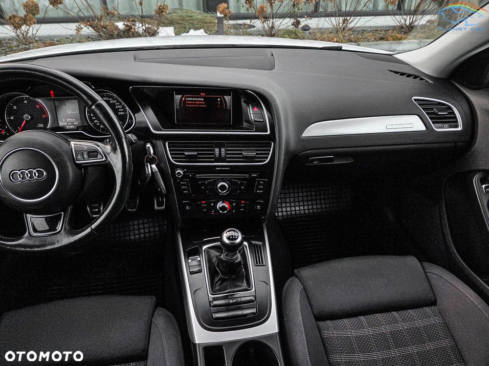 Audi A4 Avant 2.0 TDI DPF quattro S line Sportpaket - 23