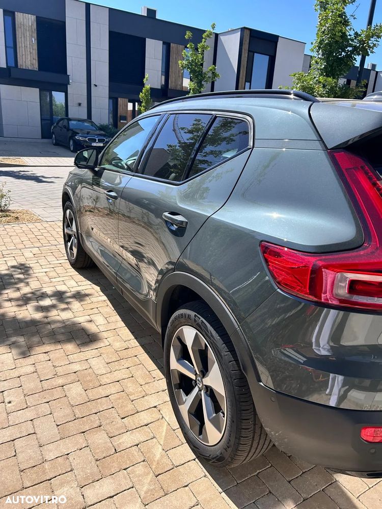 VOLVO XC40 2025 — imagine 4