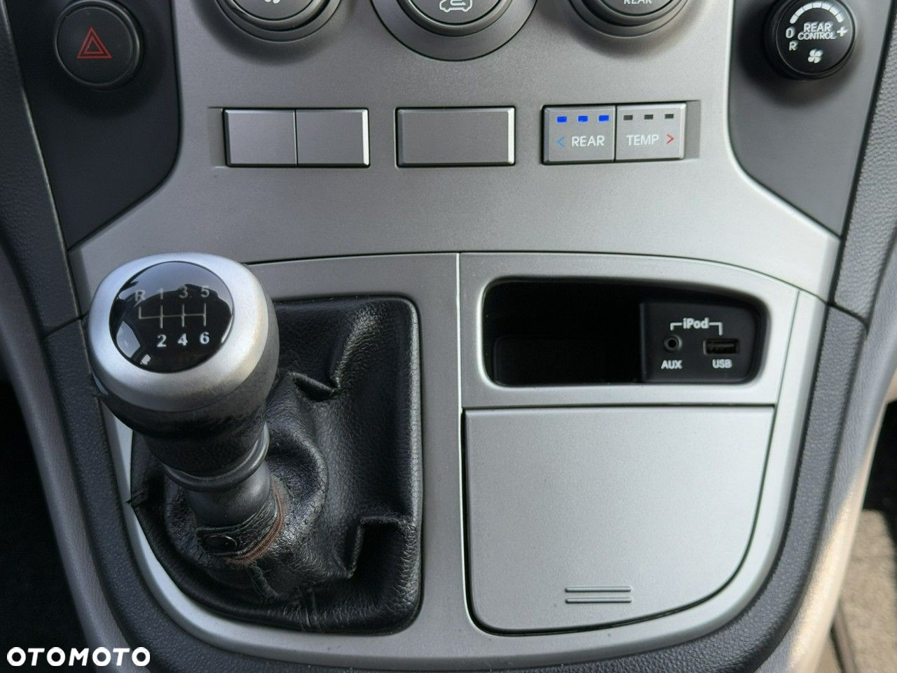 Hyundai H-1 2.5 CRDi Travel Family - 25