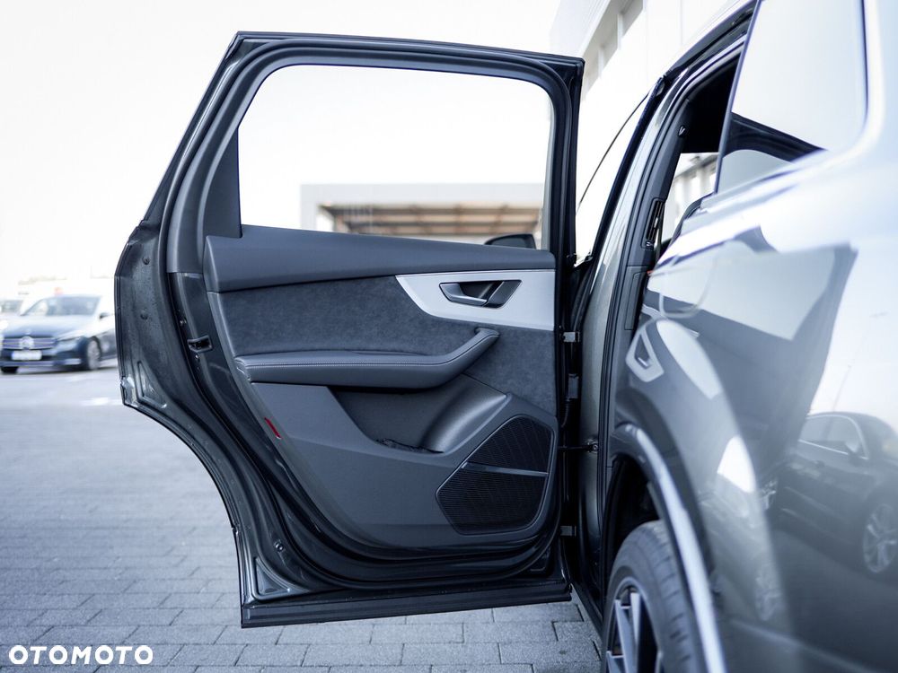 Audi Q7 - 36