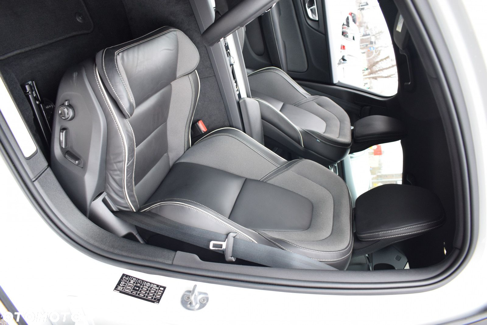 Volvo S60 - 14