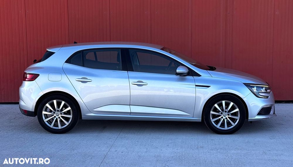 Renault Megane 2019 photo 4