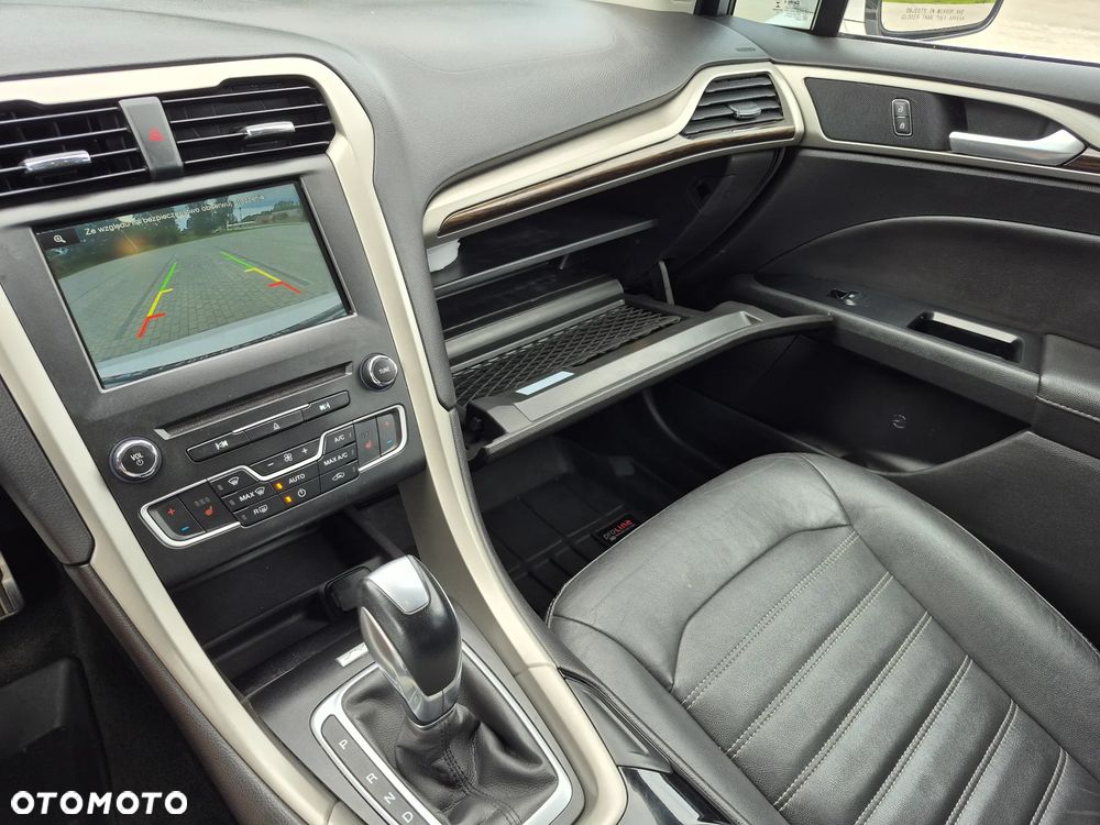Ford Fusion - 20