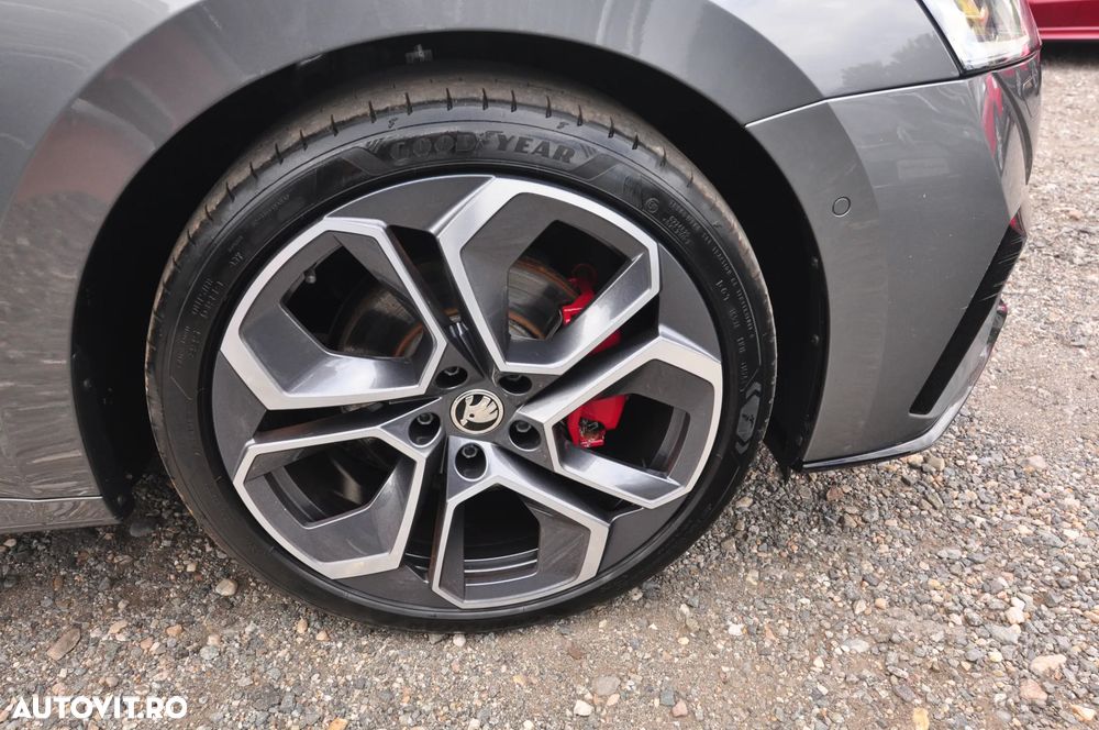 Skoda Octavia 2.0 TDI DSG 4X4 RS Plus - 24