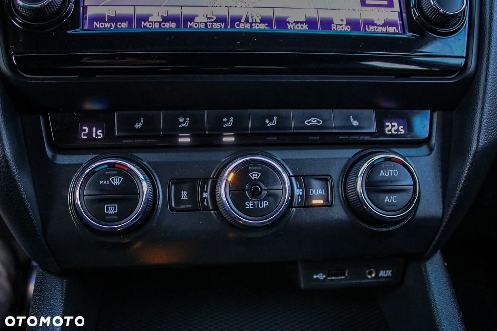 Skoda Octavia 2.0 TDI DSG RS - 21