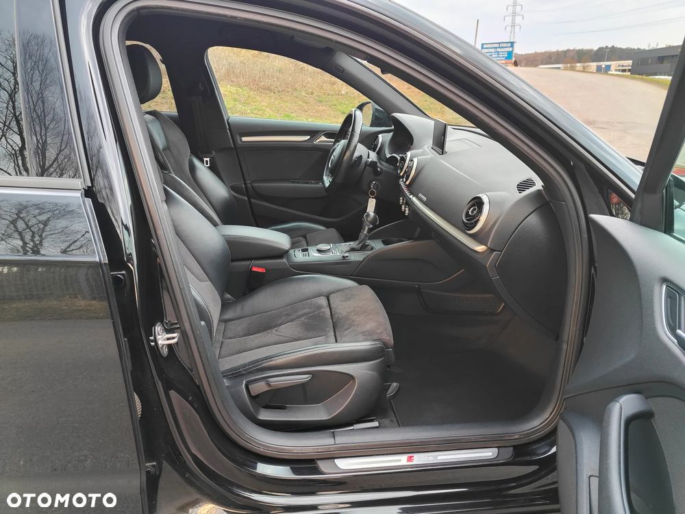 Audi A3 Sportback 2.0 TDI (clean diesel) quattro S tronic S line Sportpaket - 29