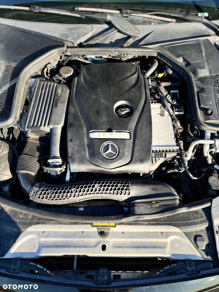 Mercedes-Benz Klasa C 300 7G-TRONIC AMG Line - 23
