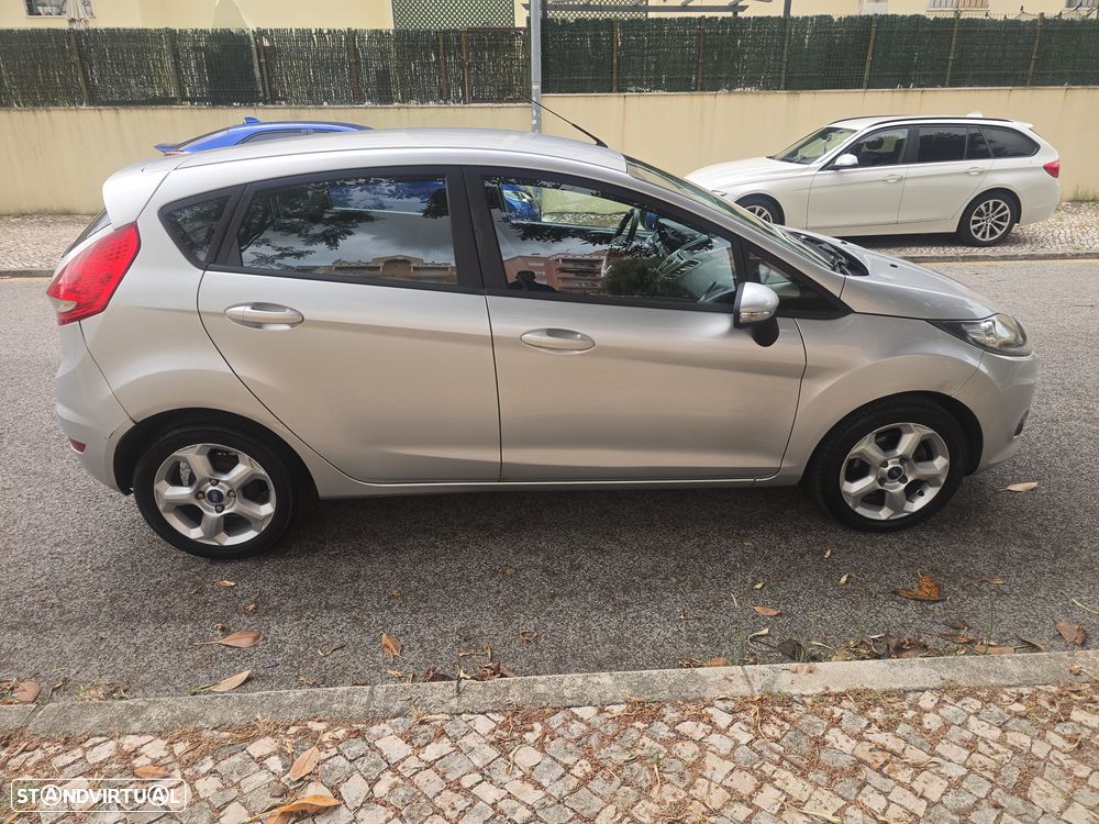 Ford Fiesta - 6