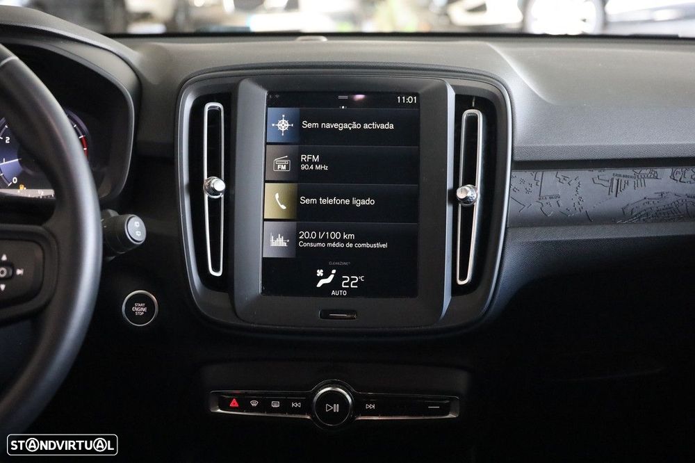 Volvo XC 40 1.5 T2 Momentum Core Geartronic - 21