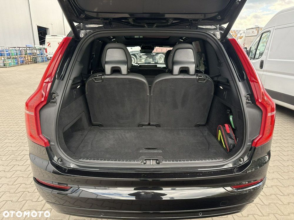 Volvo XC 90 B5 D AWD R-Design 7os - 17