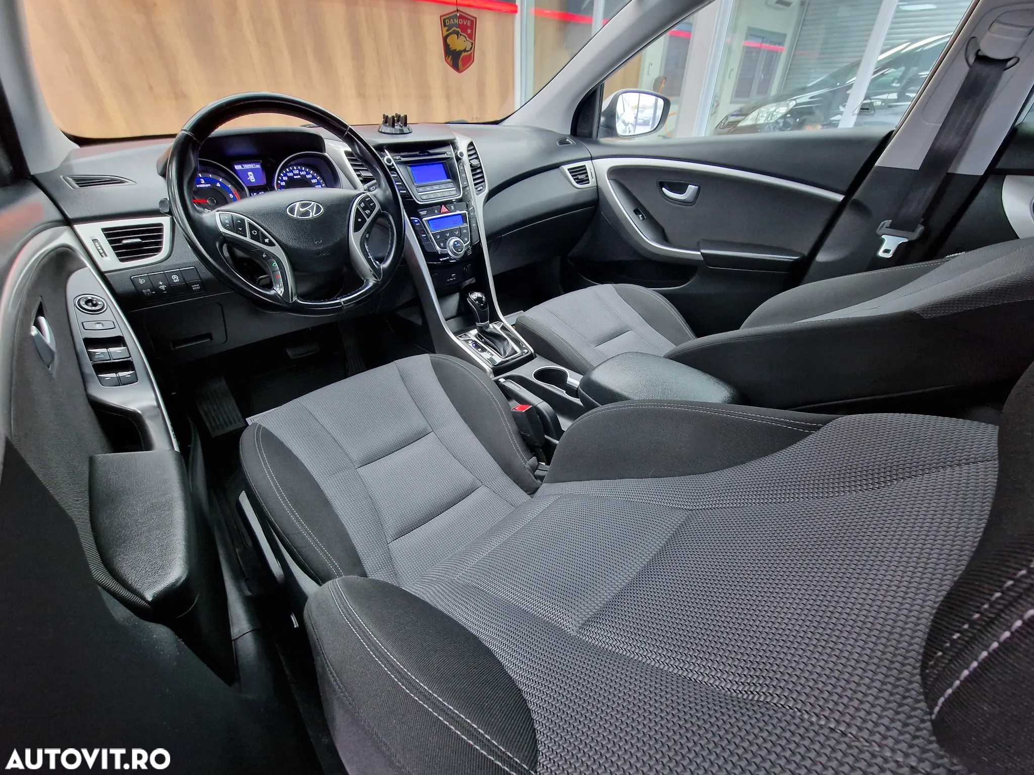 Hyundai i30 1.6 CRDI Automatik Style - 15