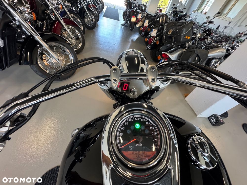 Suzuki Intruder - 21