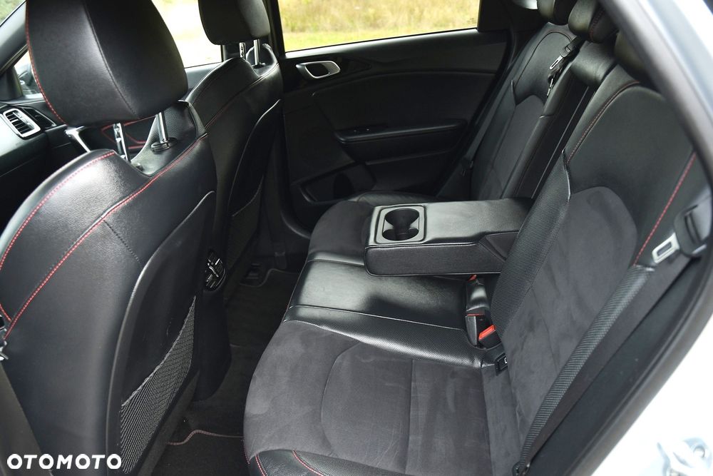Kia Ceed - 19