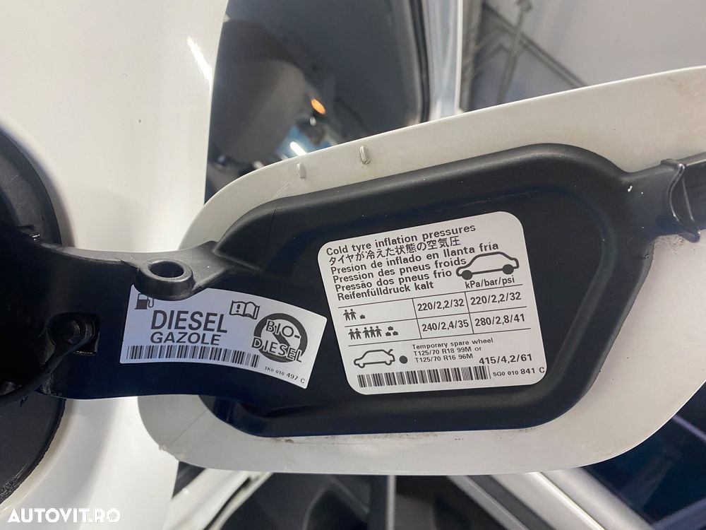 Volkswagen Golf 1.6 TDI BMT Comfortline - 7