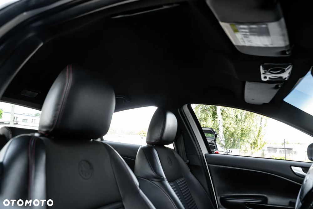 Alfa Romeo Giulietta 1750 TBi Quadrifoglio Verde - 34