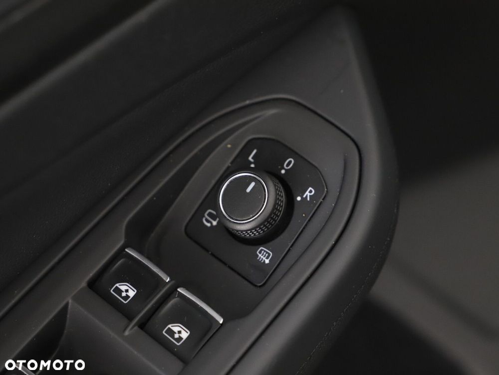 Volkswagen Golf - 20