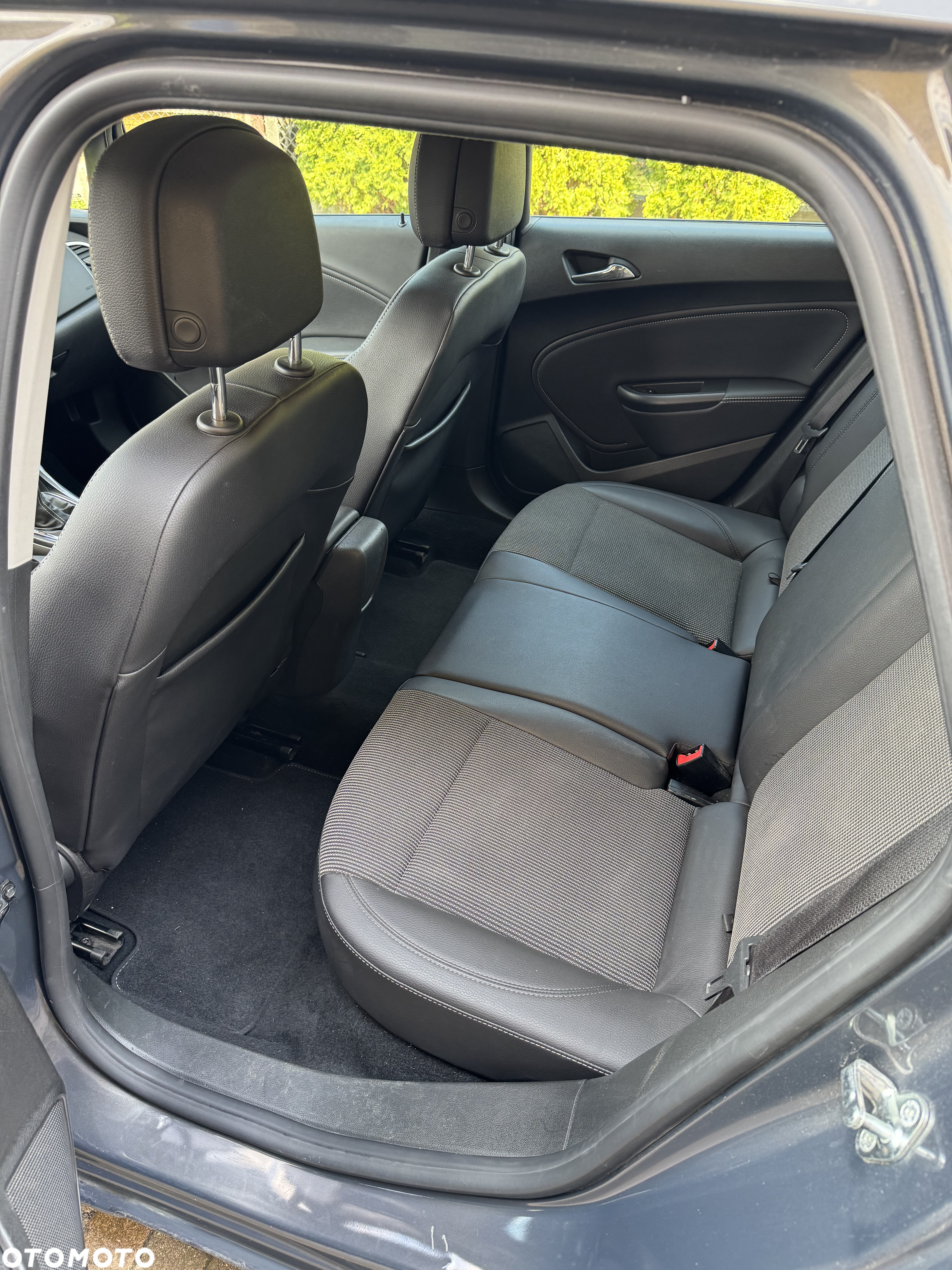Opel Astra 1.7 CDTI DPF Sports Tourer Edition - 10