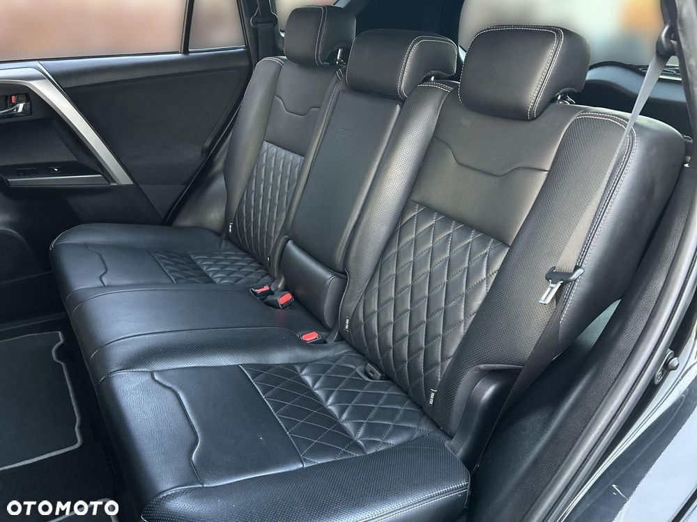 Toyota RAV4 Hybrid Prestige 4x4 - 23