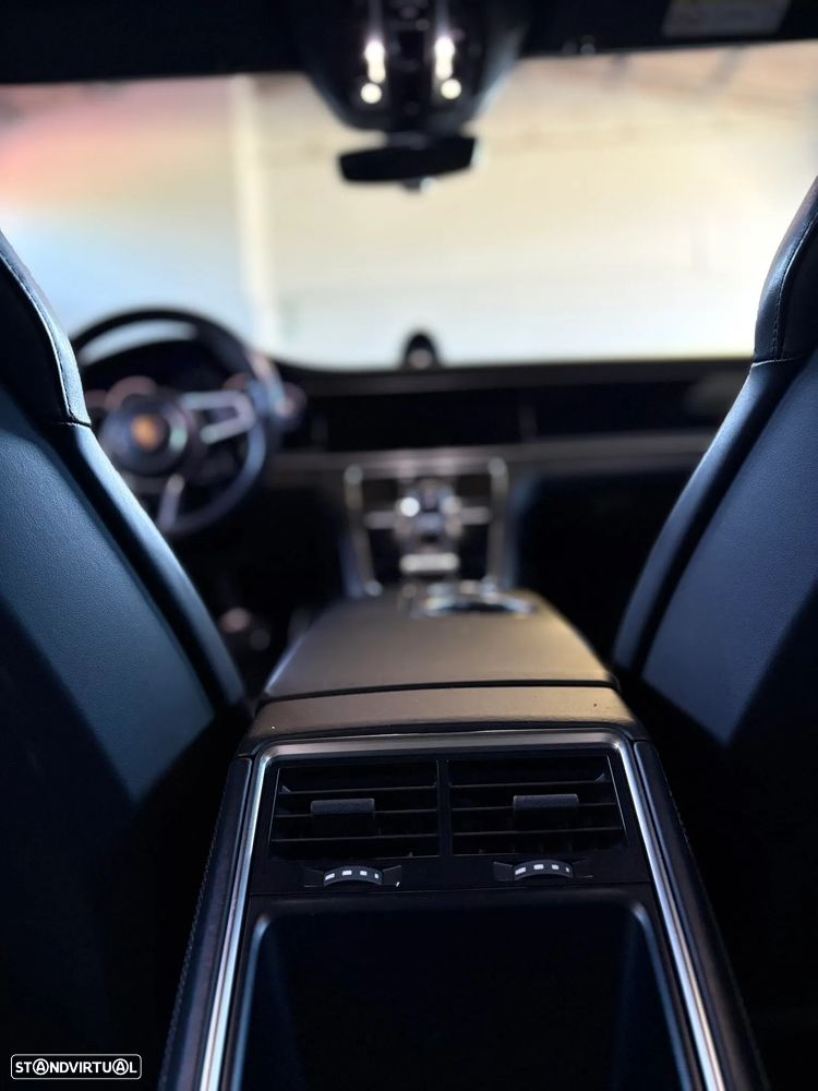 Porsche Panamera 4 E-Hybrid - 15