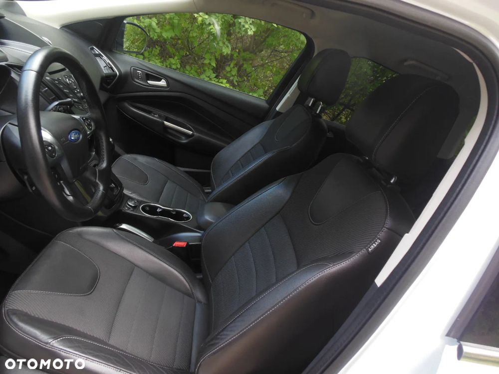 Ford Kuga 2.0 TDCi 4x4 Titanium - 13