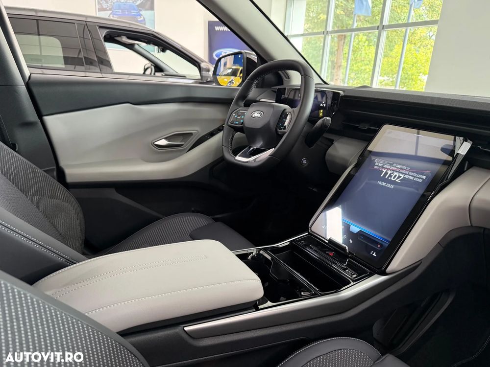 Ford Explorer RWD 77 kWh Extended Range Select - 13