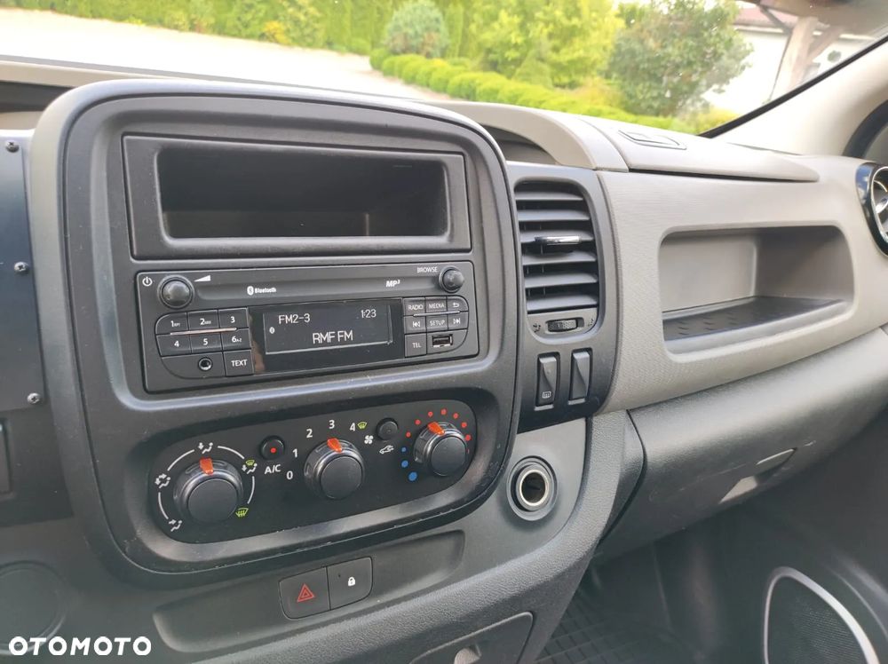 Renault Trafic - 15