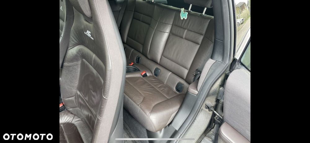 BMW i3 (60 Ah) - 12