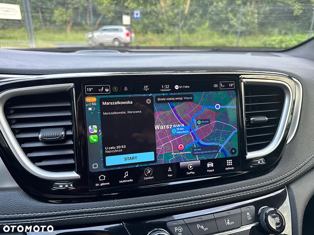 Chrysler Pacifica - 29