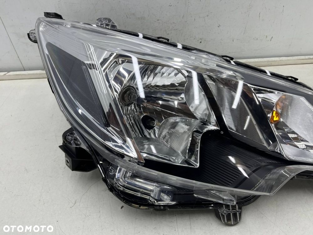 Lampa reflektor Mitsubishi Space Star LIFT 19-24r. prawa przednia ORYGINALNA Europa prawy przód - 4