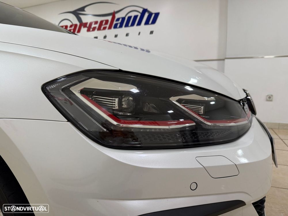 VW Golf 2.0 TSi GTi DSG Performance - 8