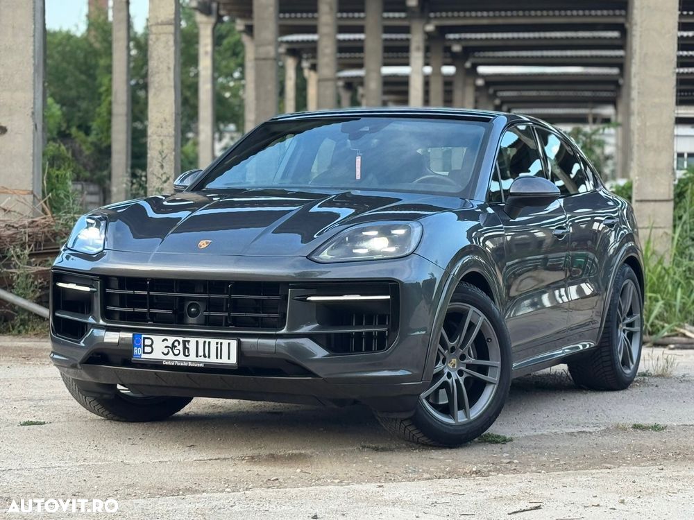 Porsche Cayenne Coupe E-Hybrid - 9