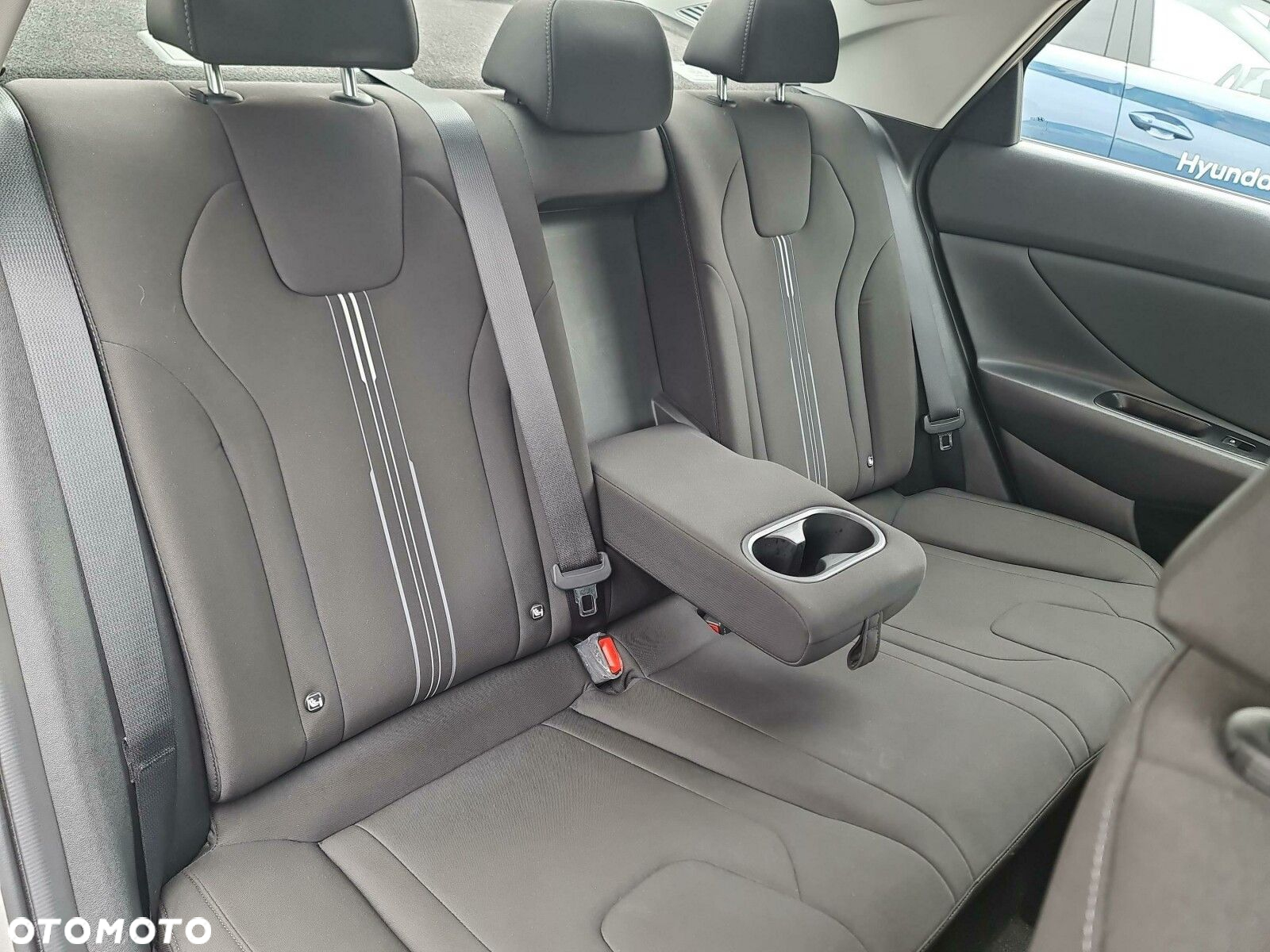 Hyundai Elantra 1.6 Smart CVT - 31