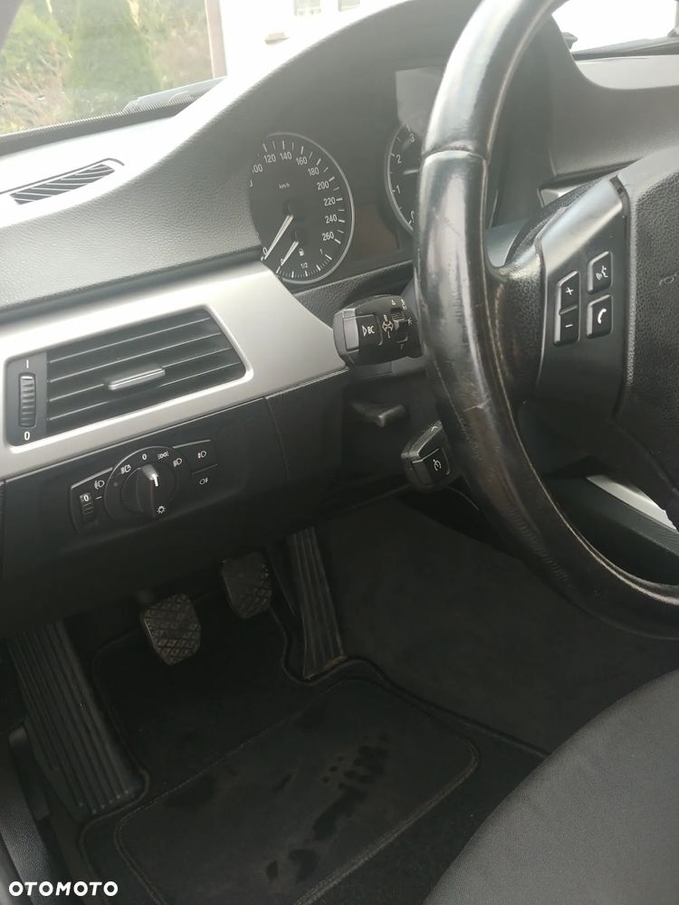 BMW Seria 3 318i - 8