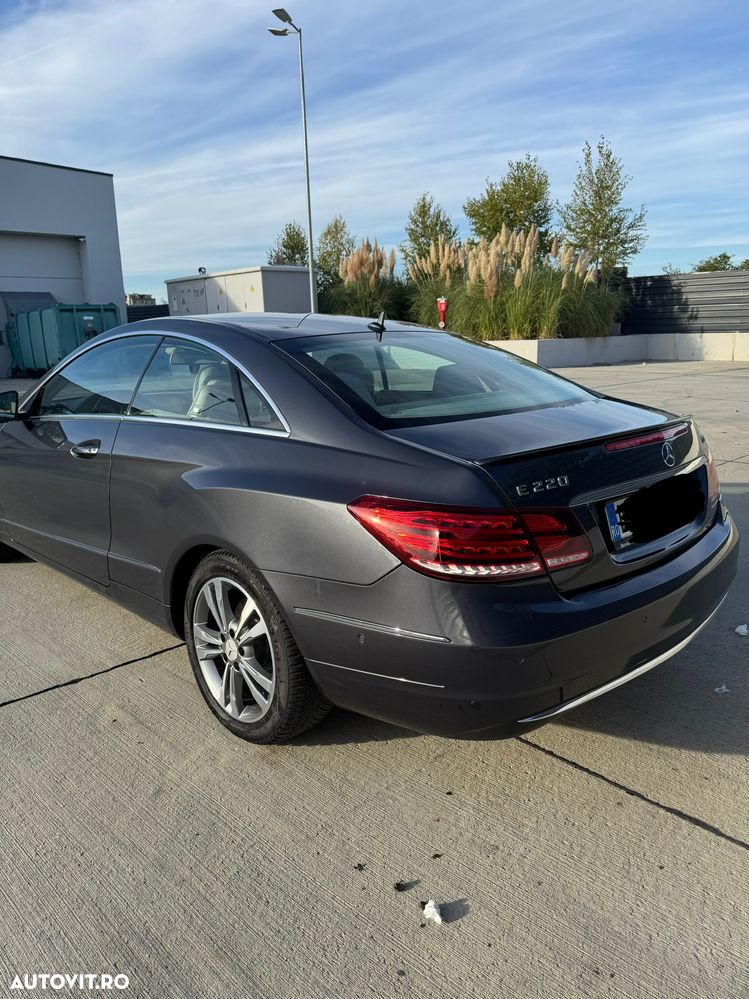 Mercedes-Benz E - 12