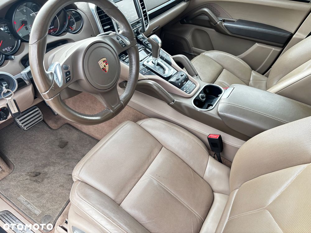 Porsche Cayenne Tiptronic S - 14