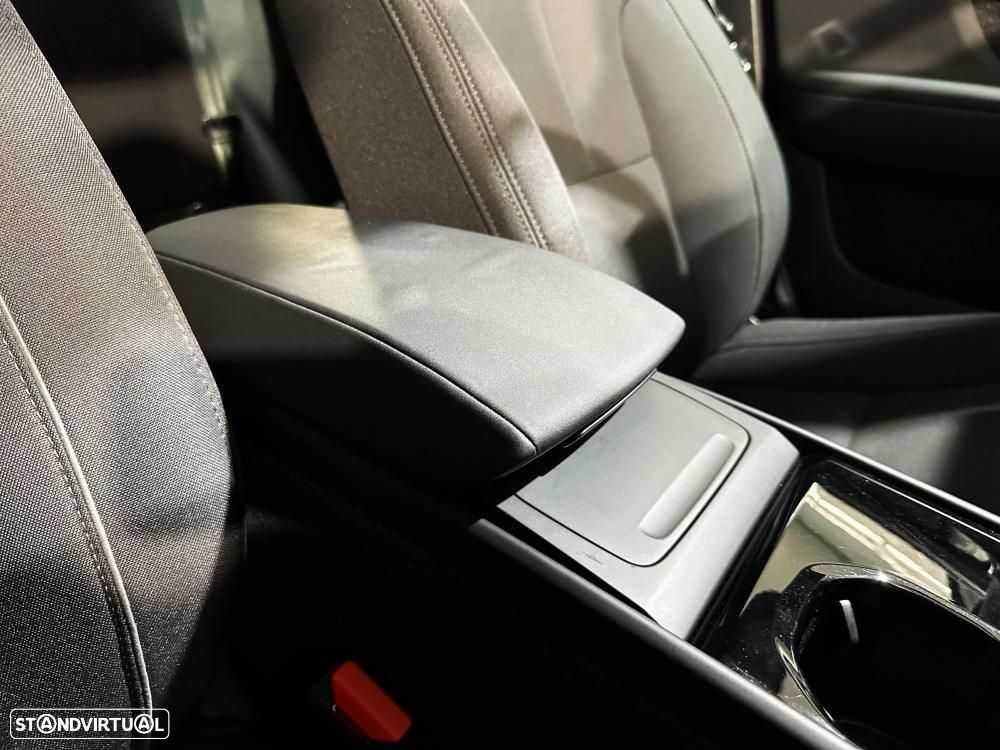 Volvo C40 Recharge 82 kWh Twin Motor Plus - 39