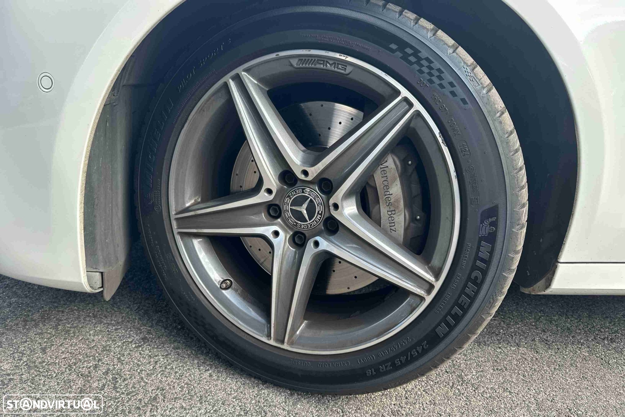 Mercedes-Benz E 300 de AMG Line - 6