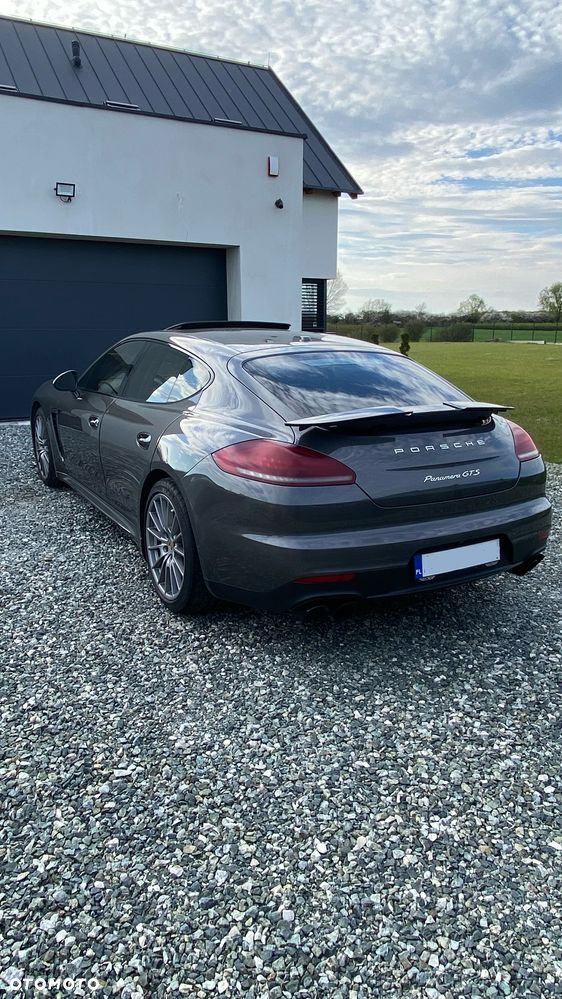 Porsche Panamera GTS - 4