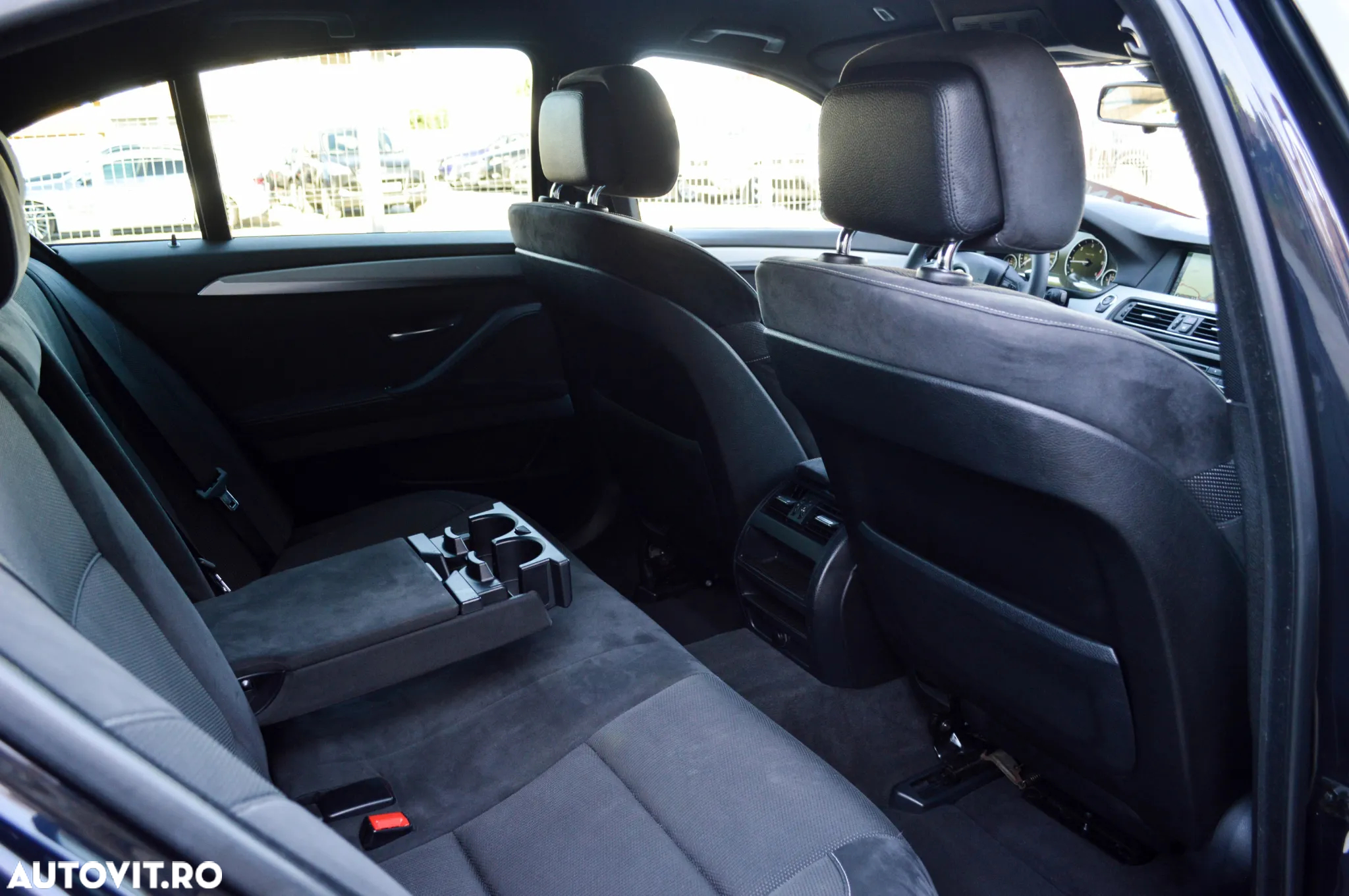 BMW Seria 5 525d xDrive Sport-Aut. - 30