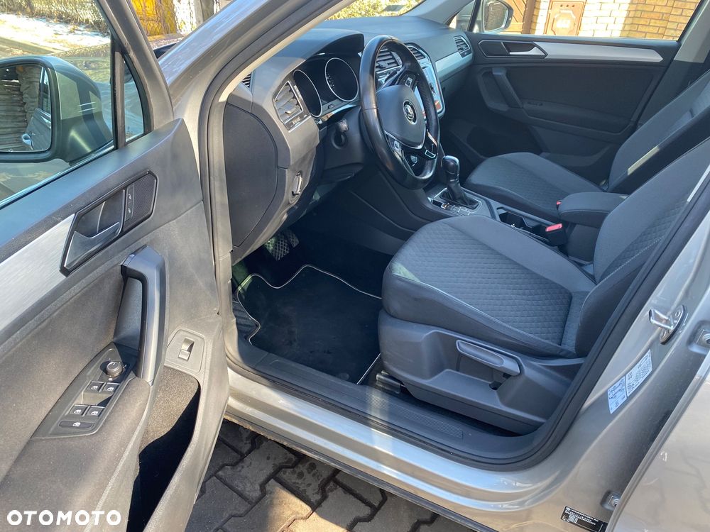 Volkswagen Tiguan - 13
