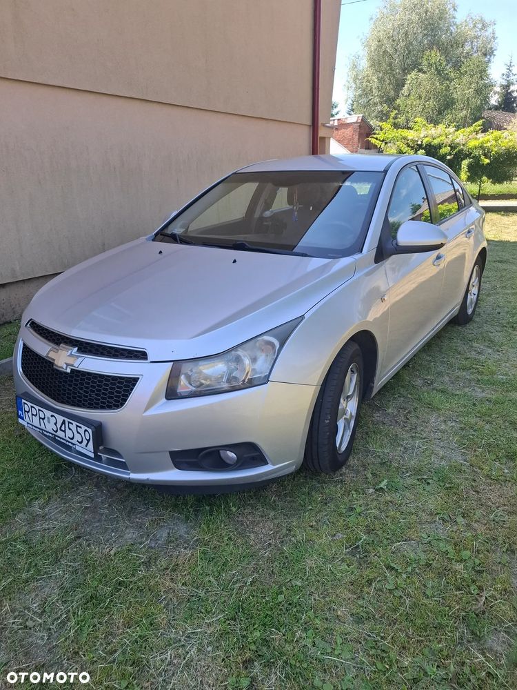 Chevrolet Cruze 1.6 LS - 1