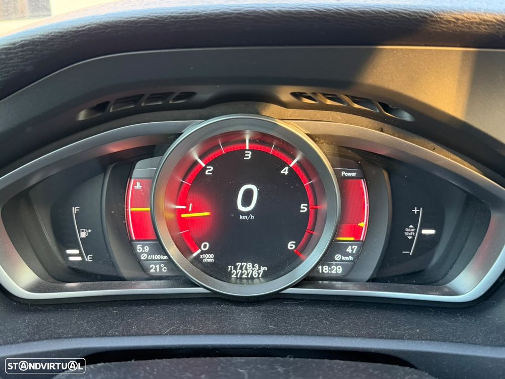 Volvo V40 - 16