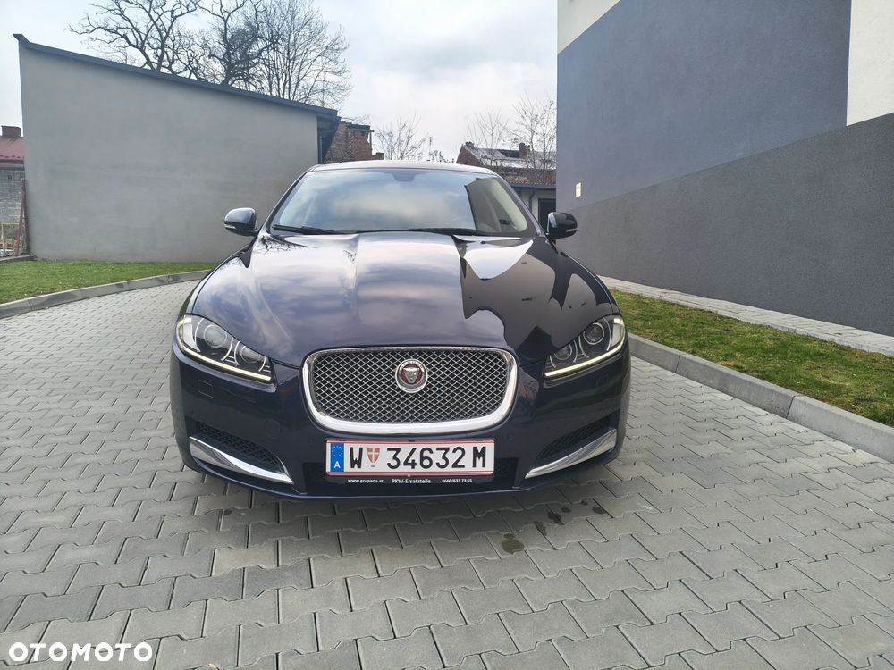 Jaguar XF 3.0 V6 D Luxury - 10