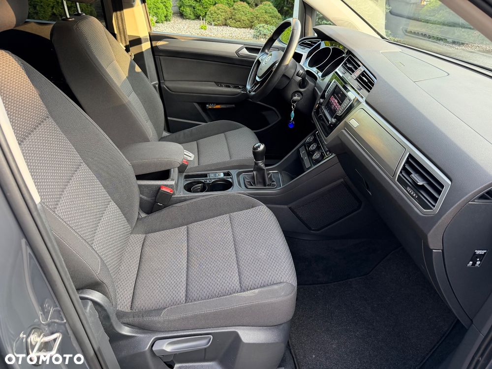 Volkswagen Touran 1.6 TDI SCR (BlueMotion Technology) Comfortline - 17